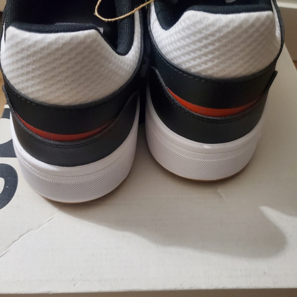 Adidas runners size 10 - Picture 3 of 4